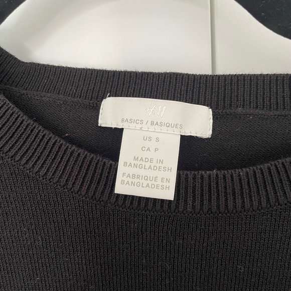 Black H&M staple sweater - Picture 3 of 3